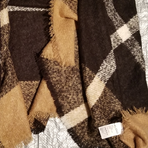 🔥HOST PICK🔥☃️🚨Aldo knit shawl/scarf - Picture 1 of 3